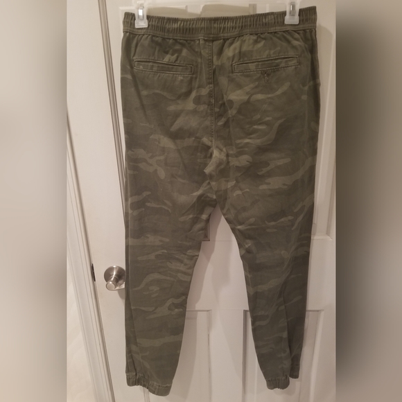 Aero Cameo Sweatpants - Picture 15 of 15